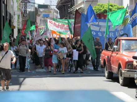 215876_503979019622875_1807650330_n-b11c8