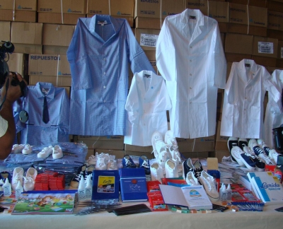 Campaña del guardapolvo y útiles escolares 2015