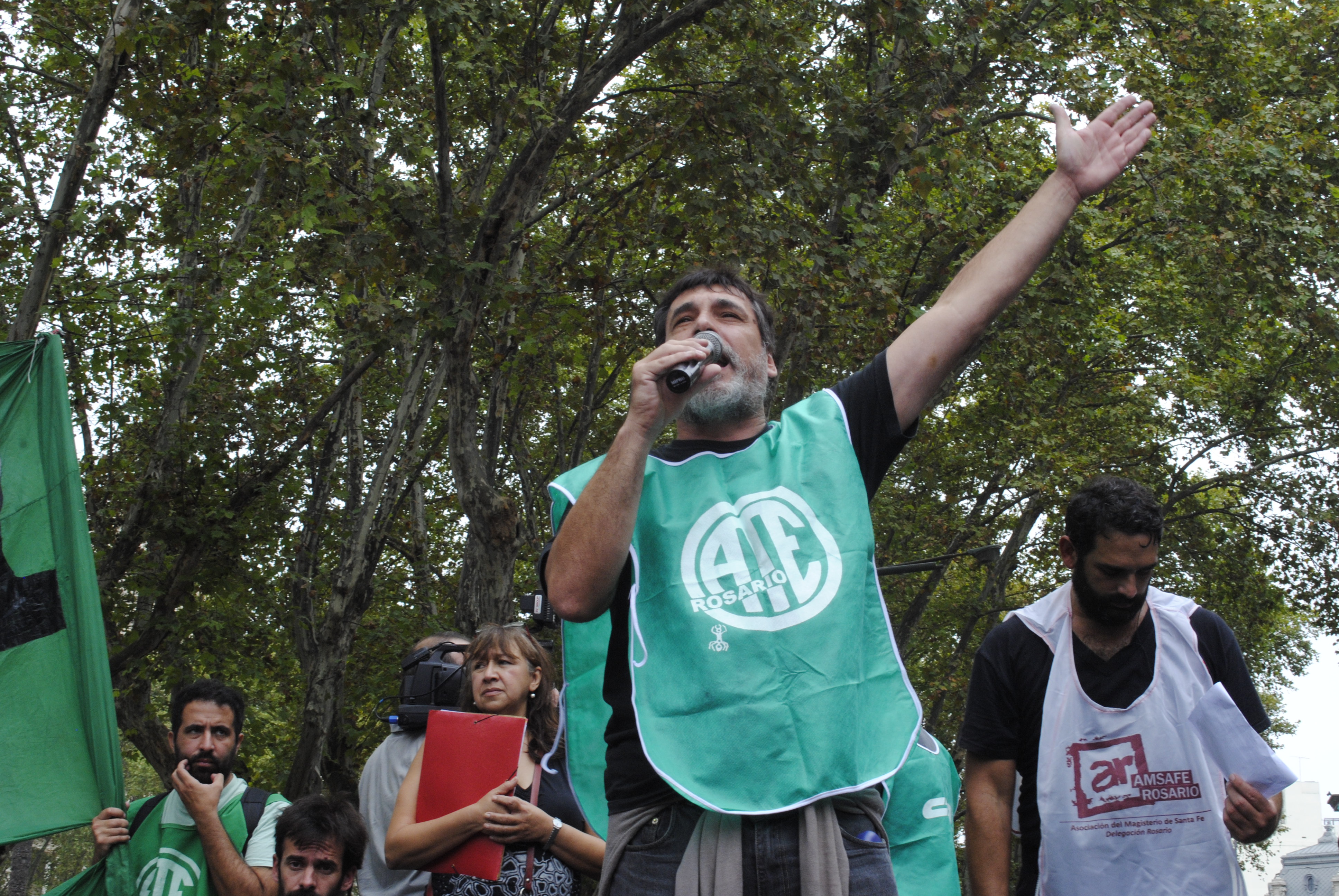 Miles de trabajadores dijeron no al acuerdo salarial