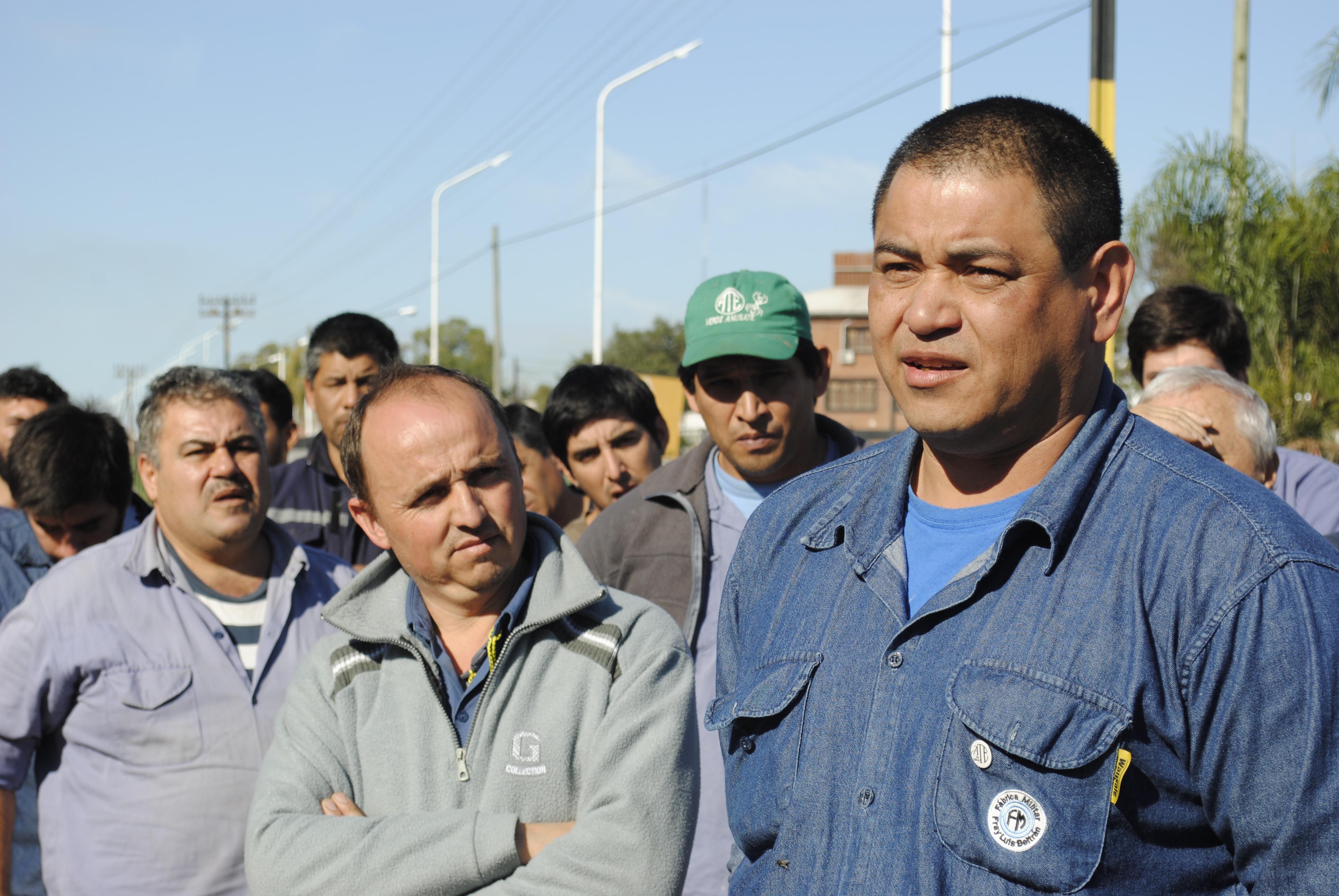 Los trabajadores de Fábrica Militar movilizan a Capital Federal por el pase a planta permanente