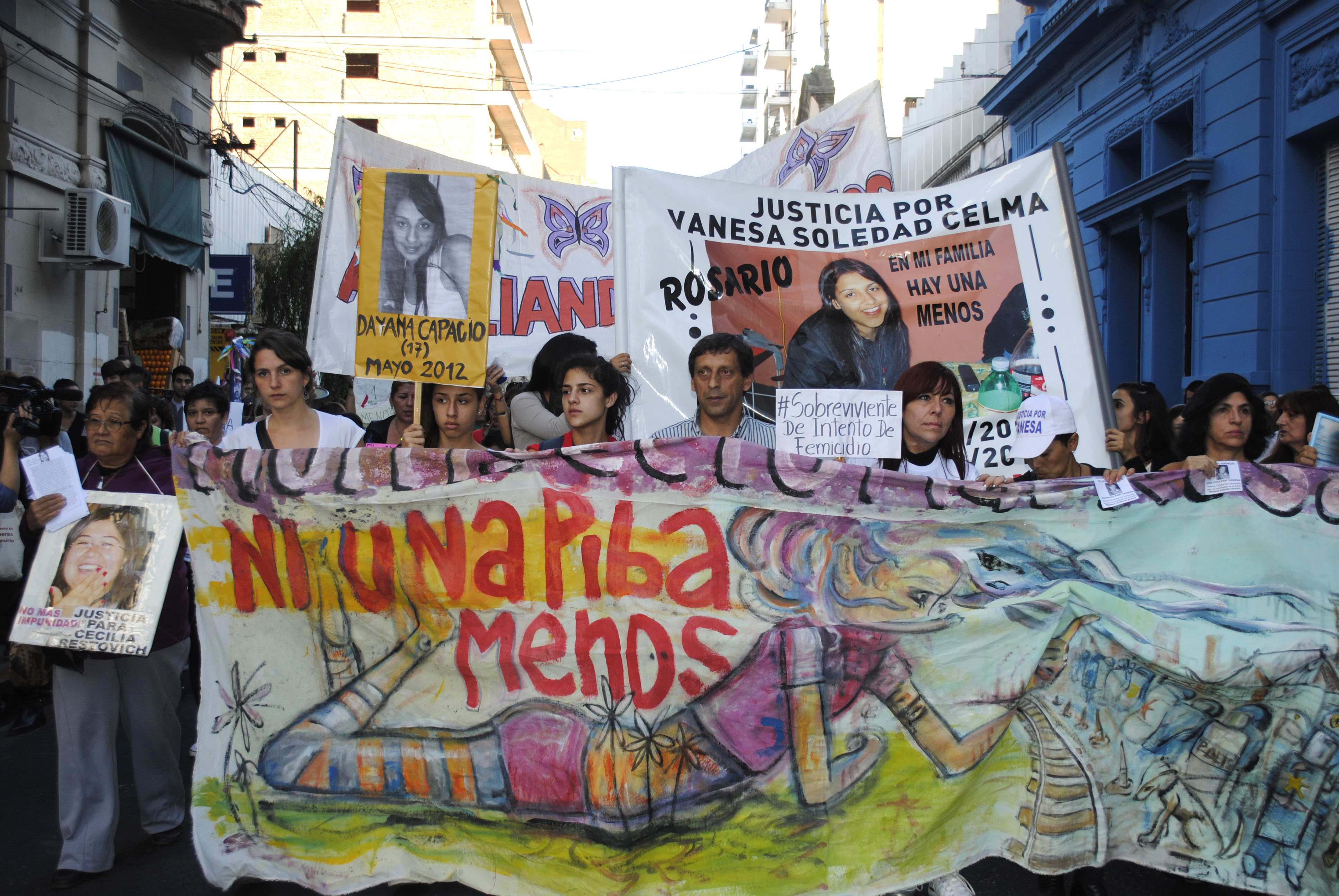 ATE Rosario marchó contra la violencia a las mujeres