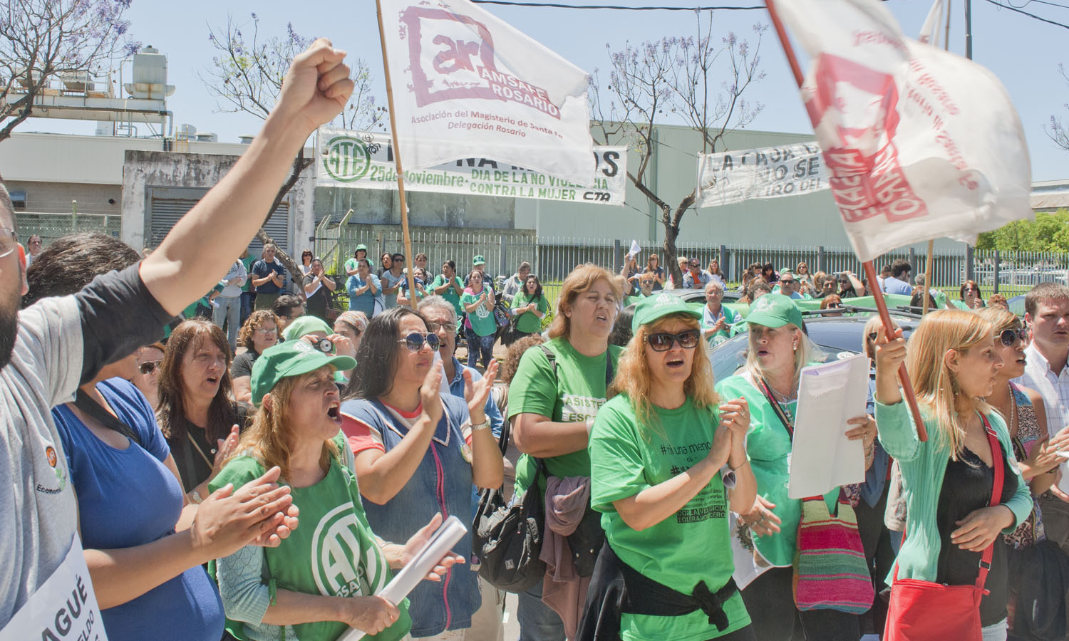 ATE Rosario se manifestó frente al Ministerio de Educación por salarios dignos